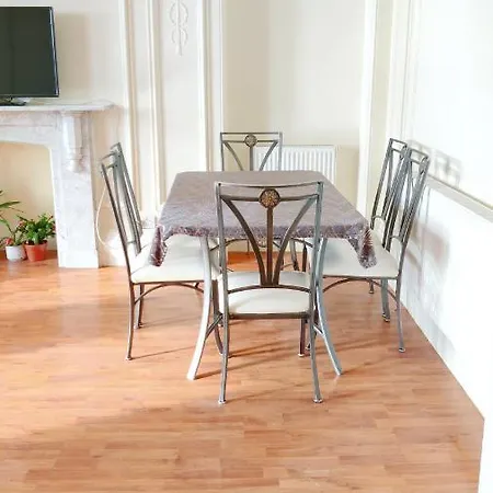 Apartment Full Nature Views Dancinglivingroom French Flat